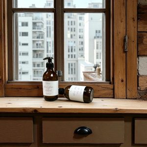 Black Plum & Rhubarb Hand & Body Wash